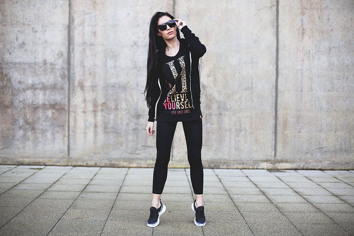 Lipsy4_1